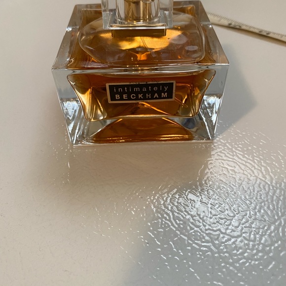 Intimately Beckham - Picture 2 of 2